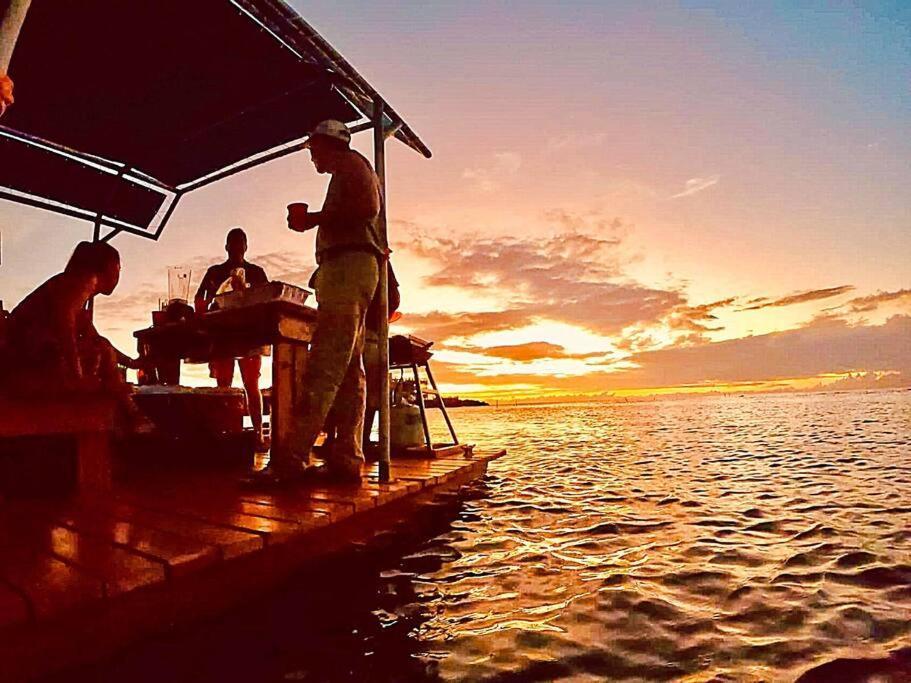 The Dock Resort Over Water Retreat West End Ngoại thất bức ảnh
